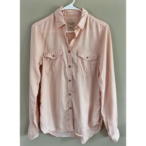 Light pink American Eagle button up